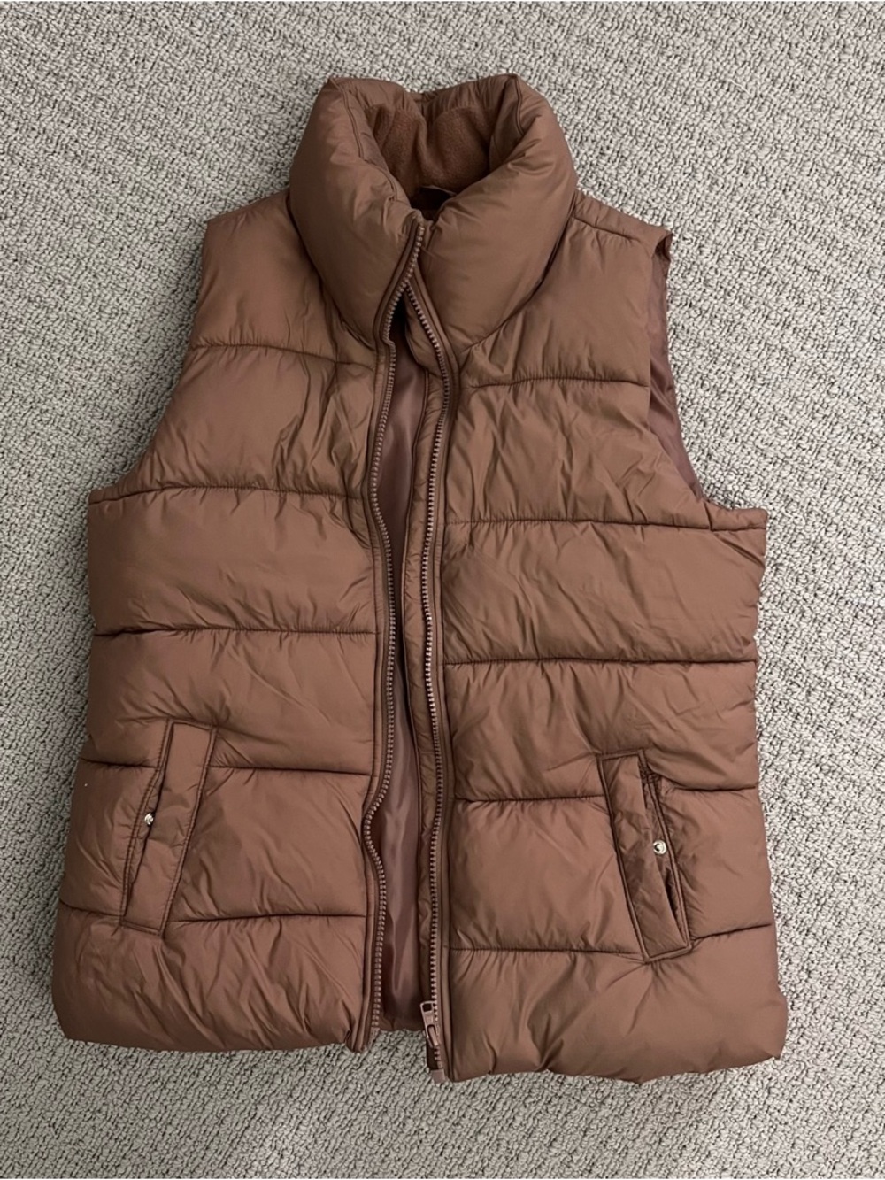 Old Navy Puffer Vest, dusty rose